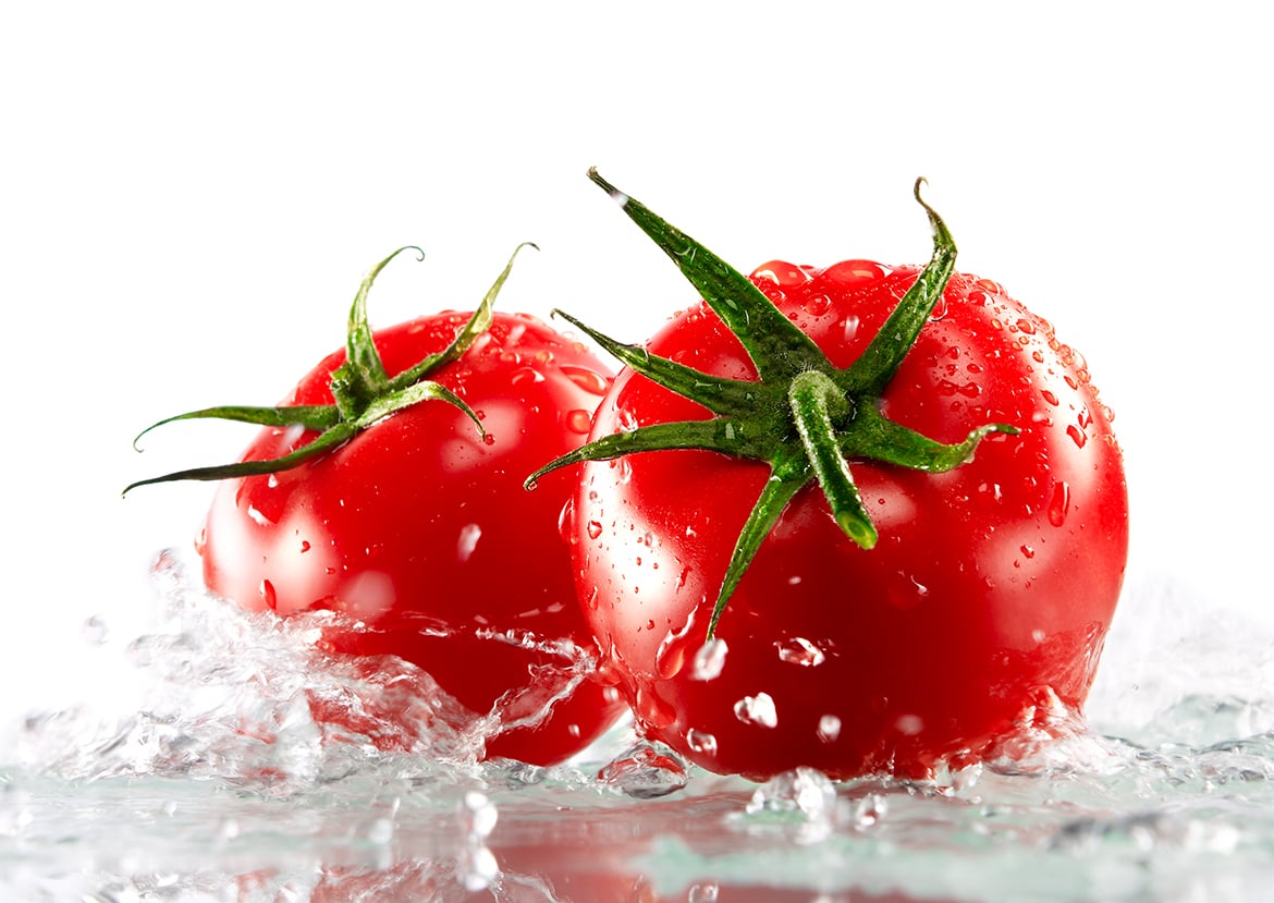 Foodfotograf_Tomaten mit Wasser-min